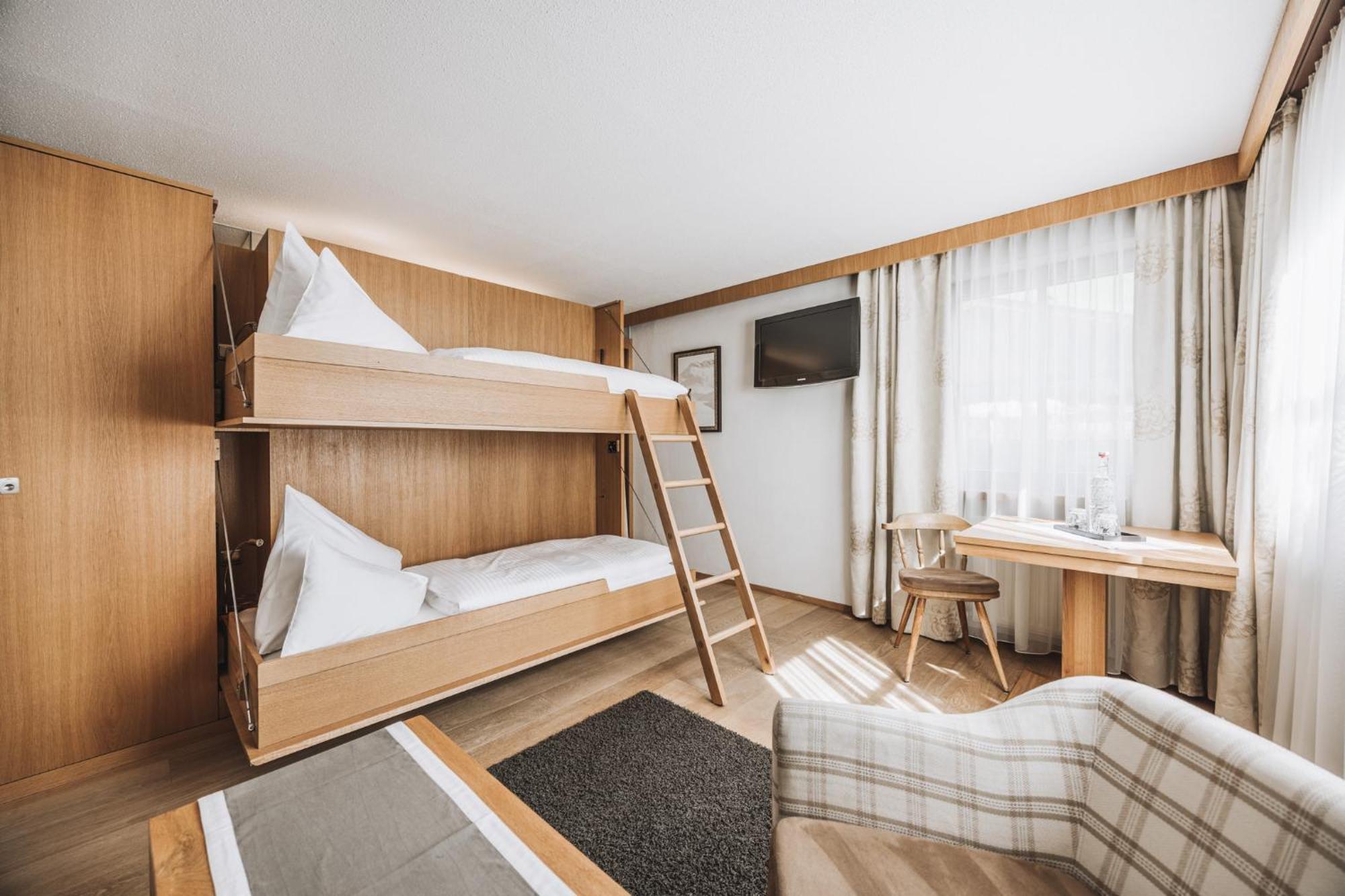 Hotel Gaspingerhof 겔로스 외부 사진